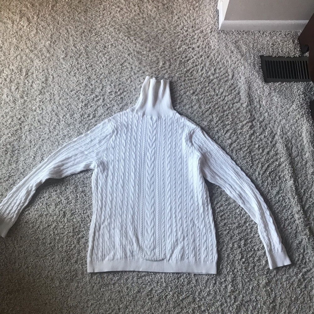 Lands End white turtleneck Size L